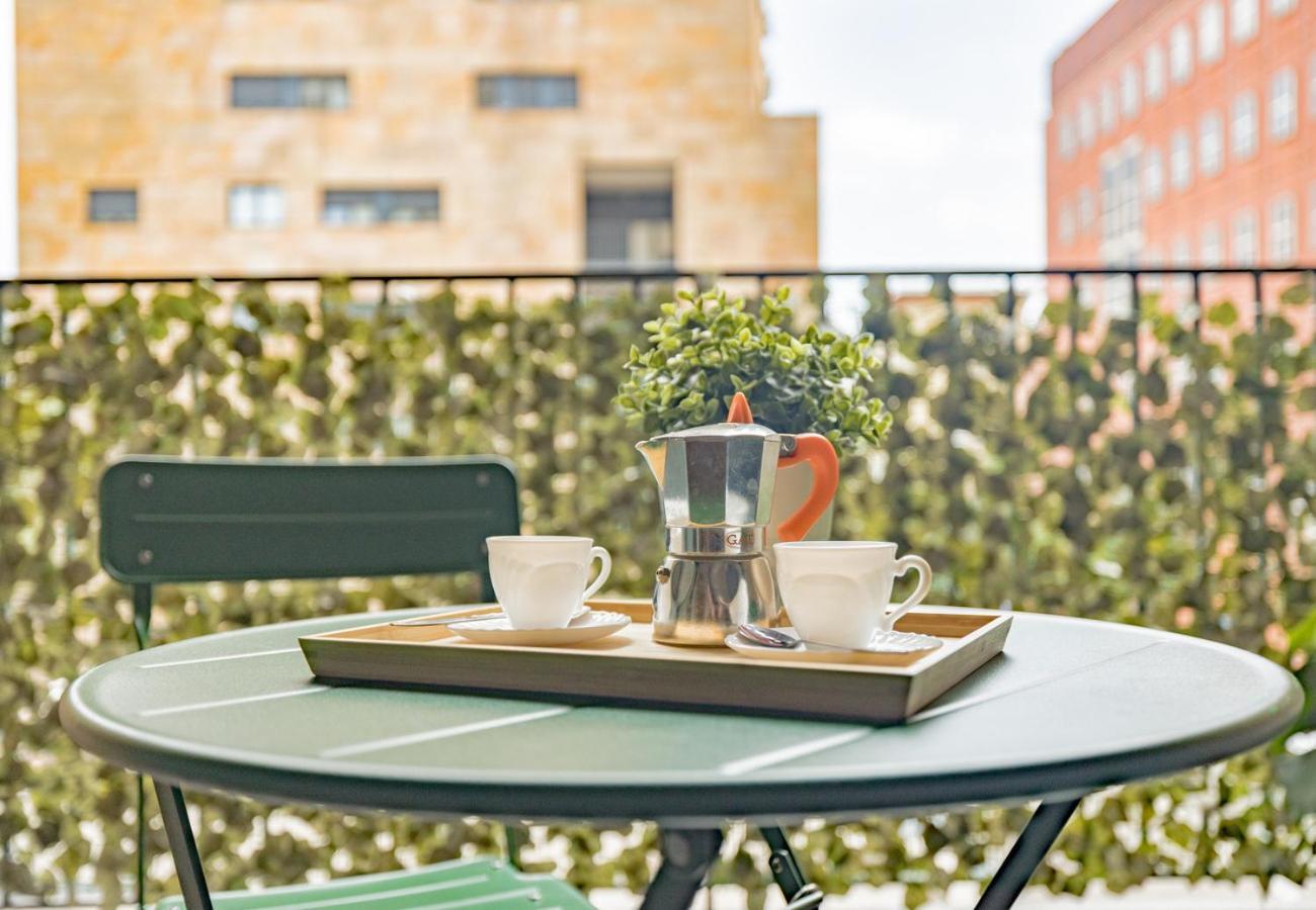 Arcimboldi's Terrace & Secure Parking Mailand