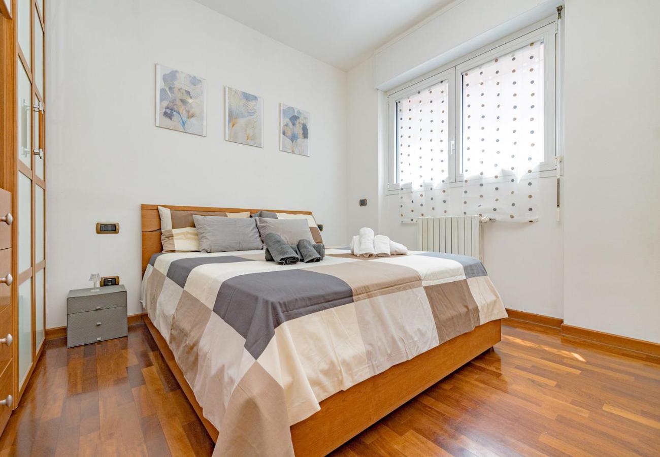 Apartment Bicocca- Arcimboldi's Terrace & Private Parking *