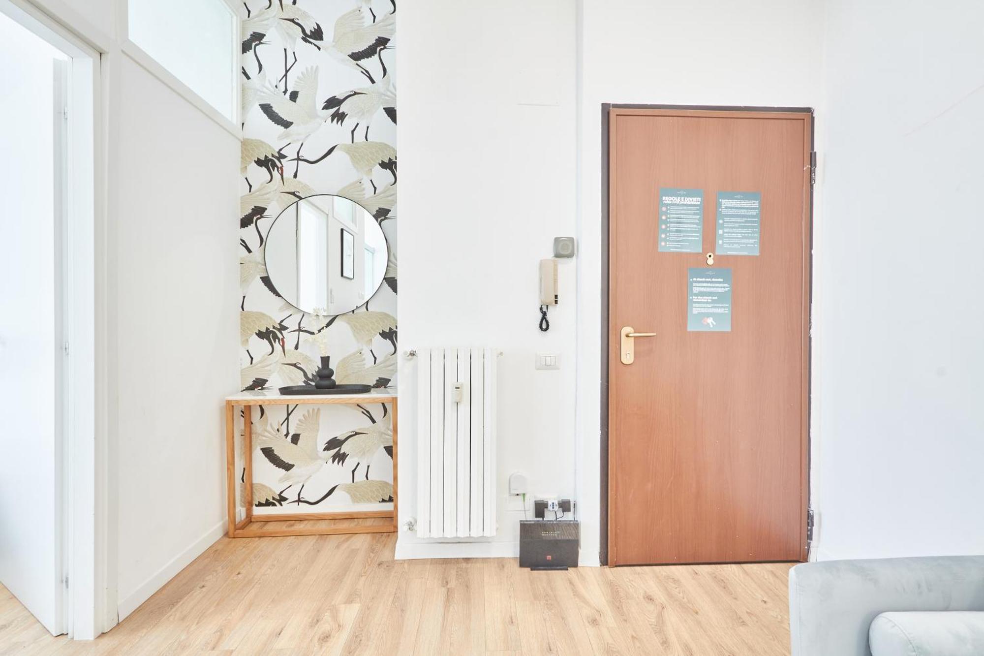 Spacious Flat Close To Fondazione Prada & Metro
