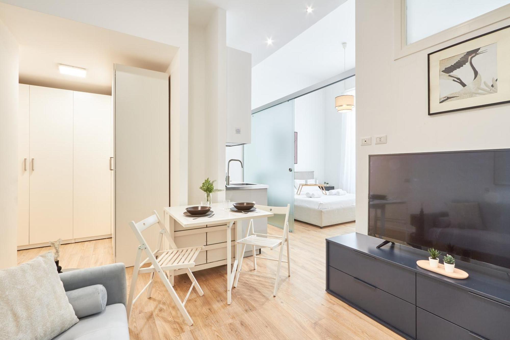 Spacious Flat Close To Fondazione Prada & Metro Apartment *