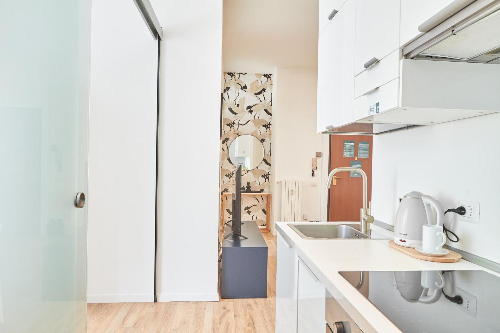 Spacious Flat Close To Fondazione Prada & Metro Apartment