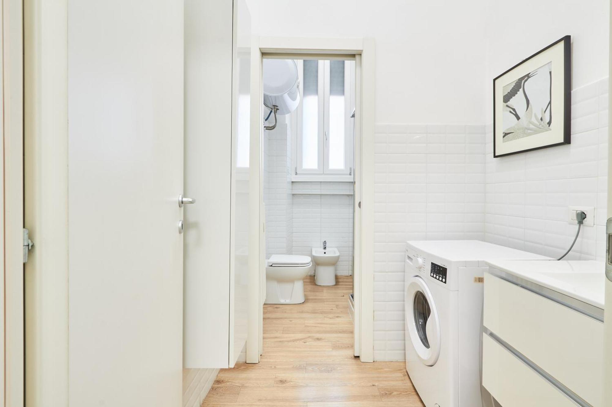 Spacious Flat Close To Fondazione Prada & Metro Apartment