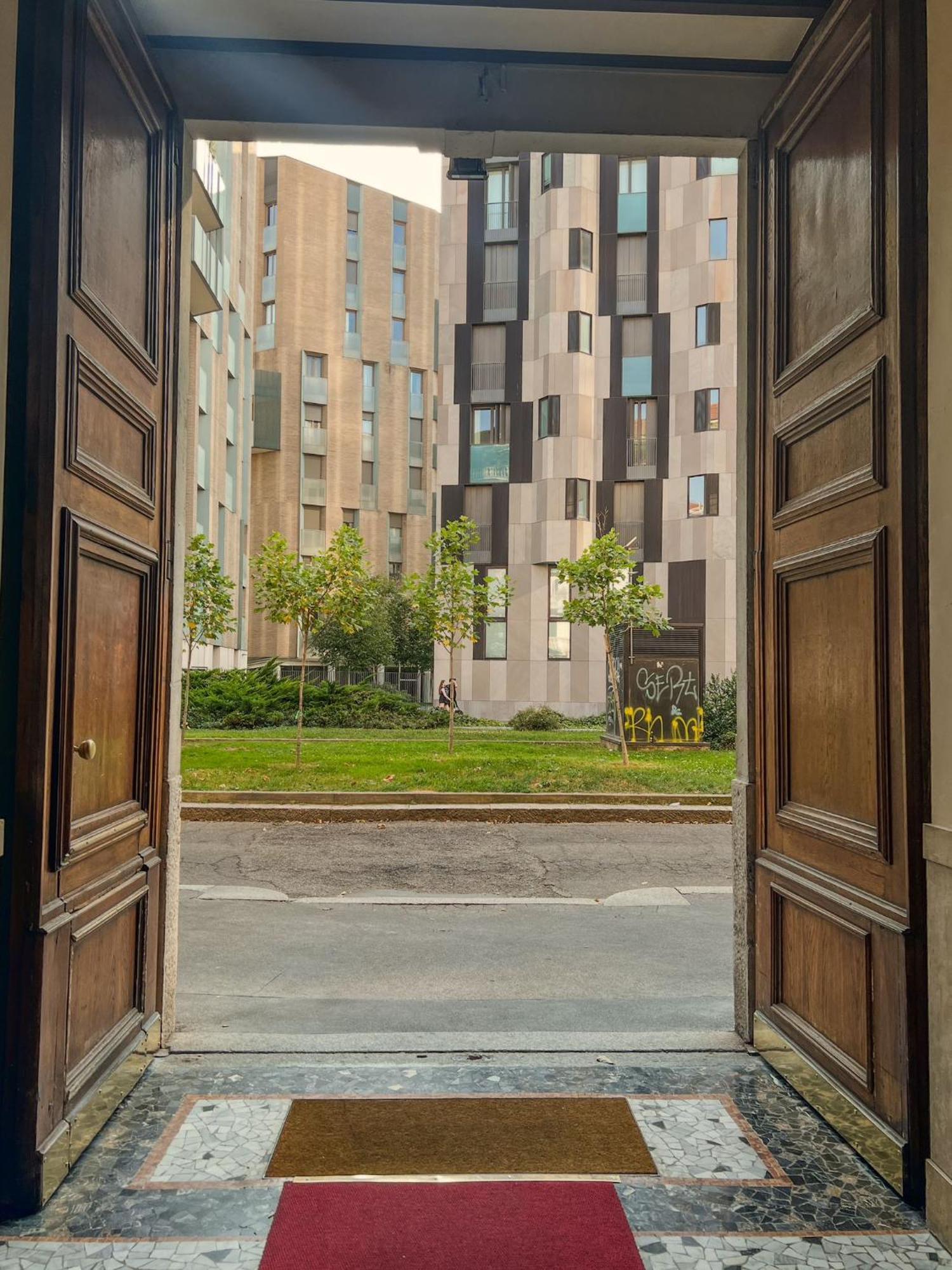 Divini Gae Aulenti Apartment