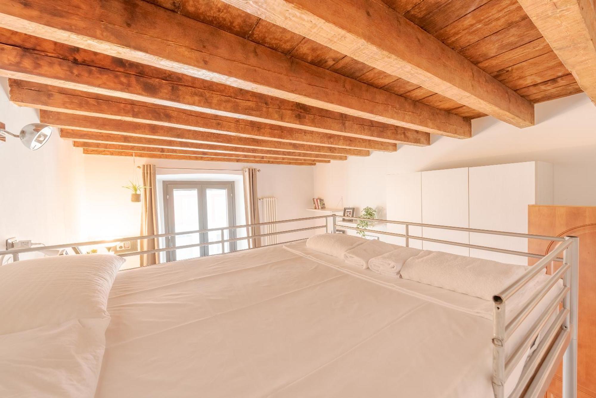 Guest Planet - Rosso - Navigli Area Apartment Milan