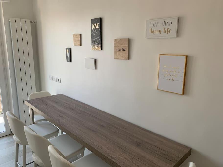 Trilocale Con Vista E Due Bagni Vicino Citylife Apartamento