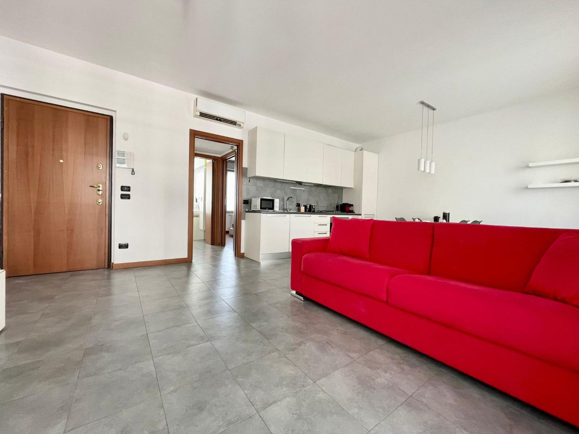 Santa Giulia Terrace - 15 Mins Center Apartment
