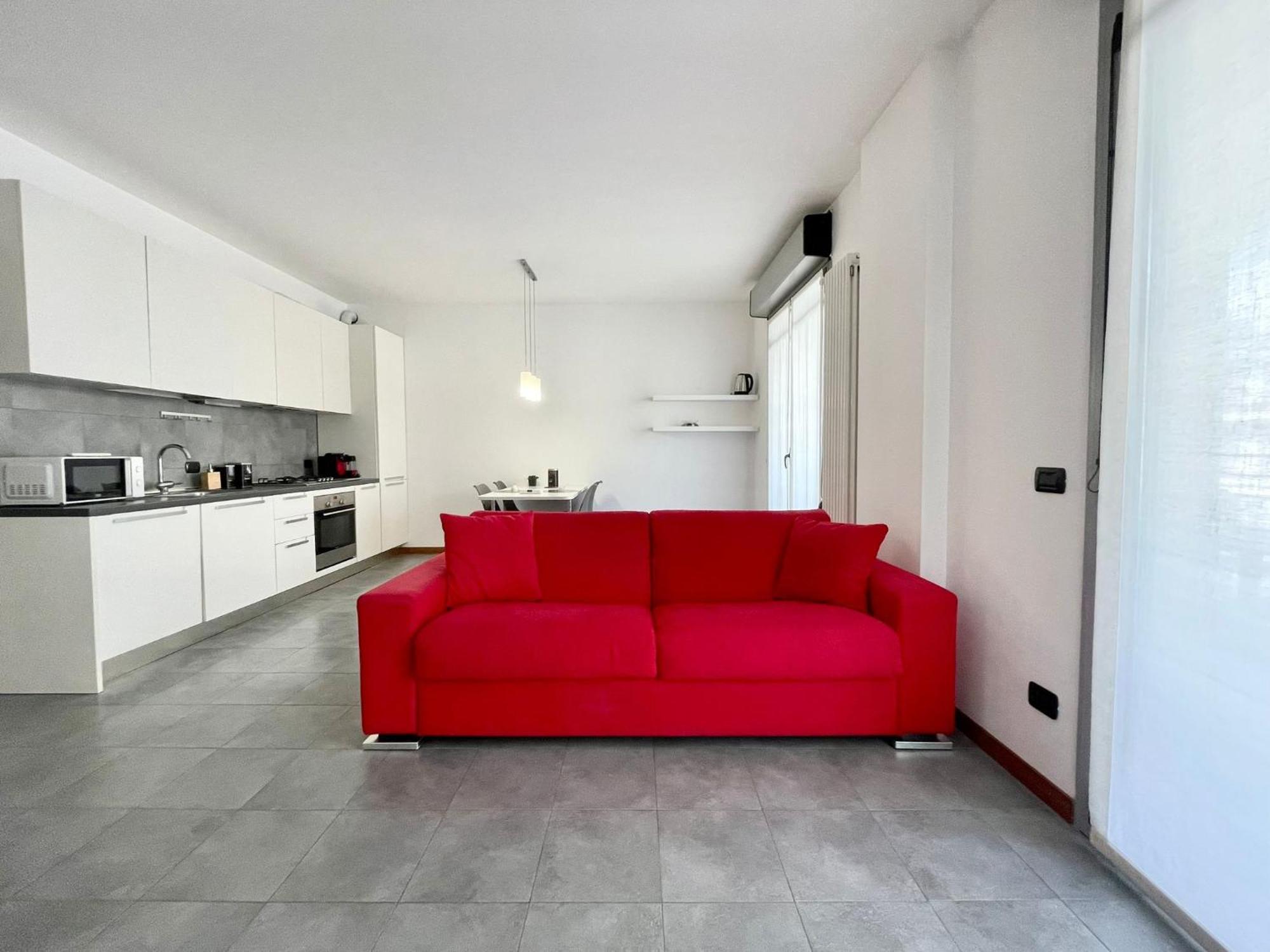 Santa Giulia Terrace - 15 Mins Center Apartment