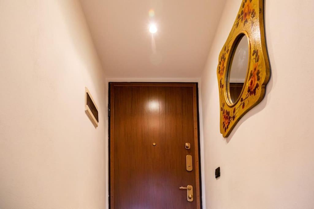 2 Min Da Porta Genova - Elegante Bilocale Apartamento Milão