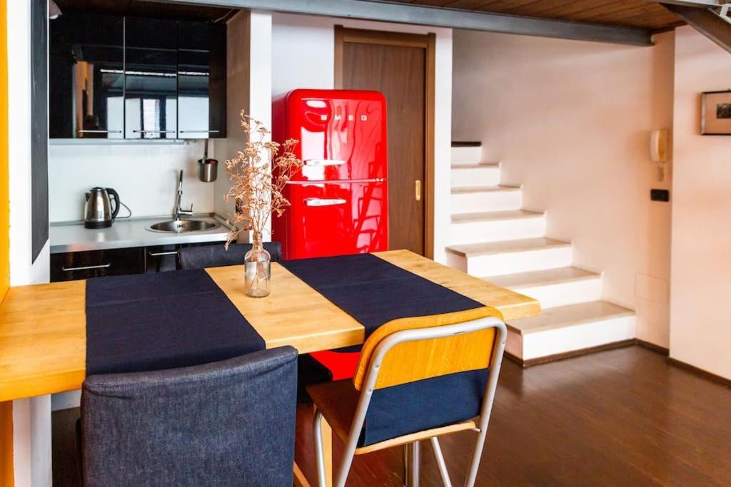 2 Min Da Porta Genova - Elegante Bilocale Apartamento