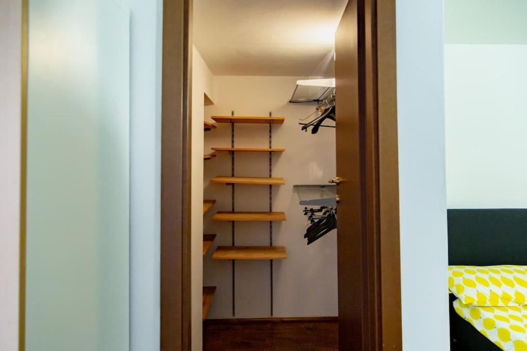 2 Min Da Porta Genova - Elegante Bilocale Apartamento