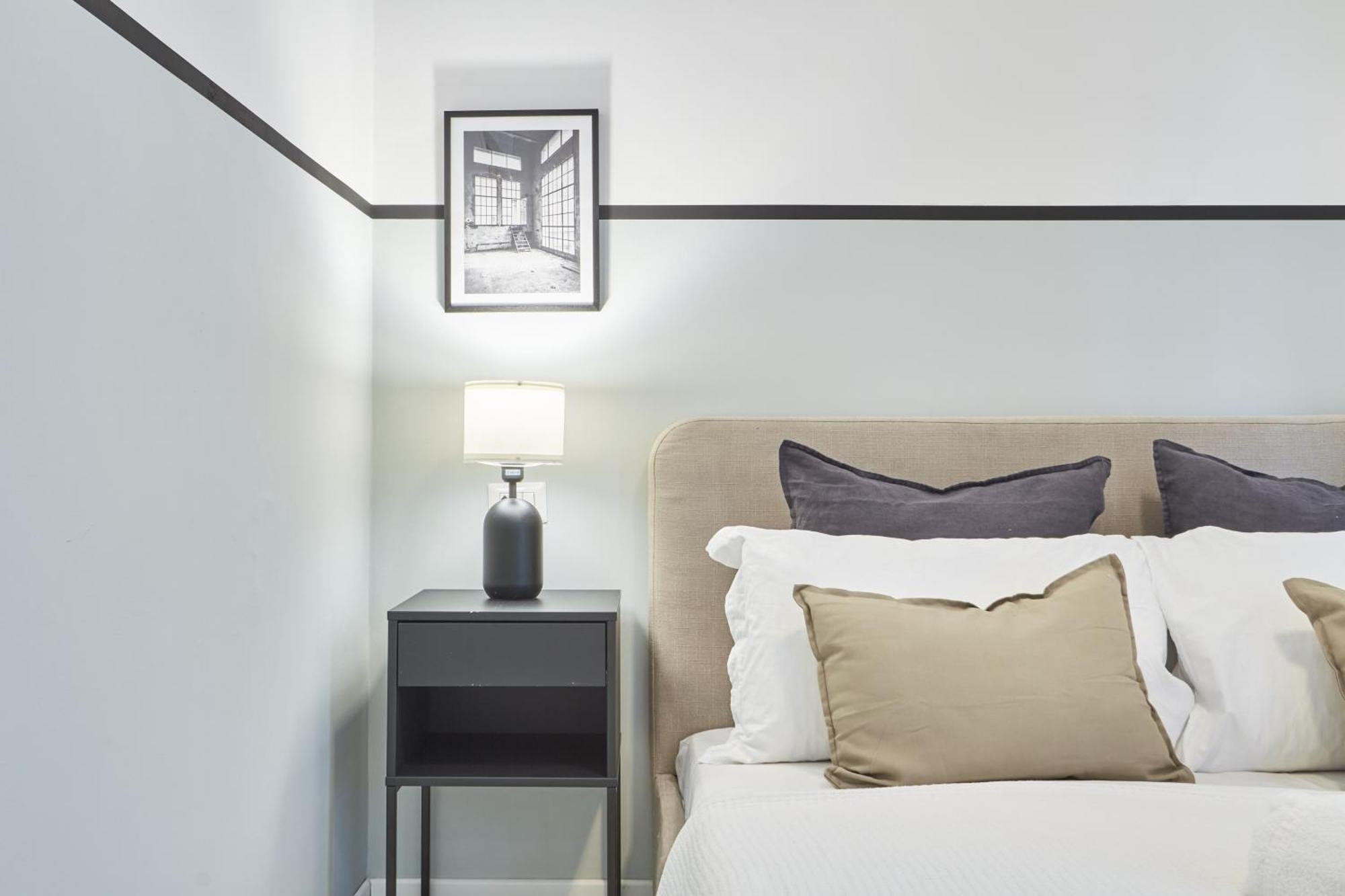 Elegante Minimal Dai Tocchi Botanici Apartment Mailand