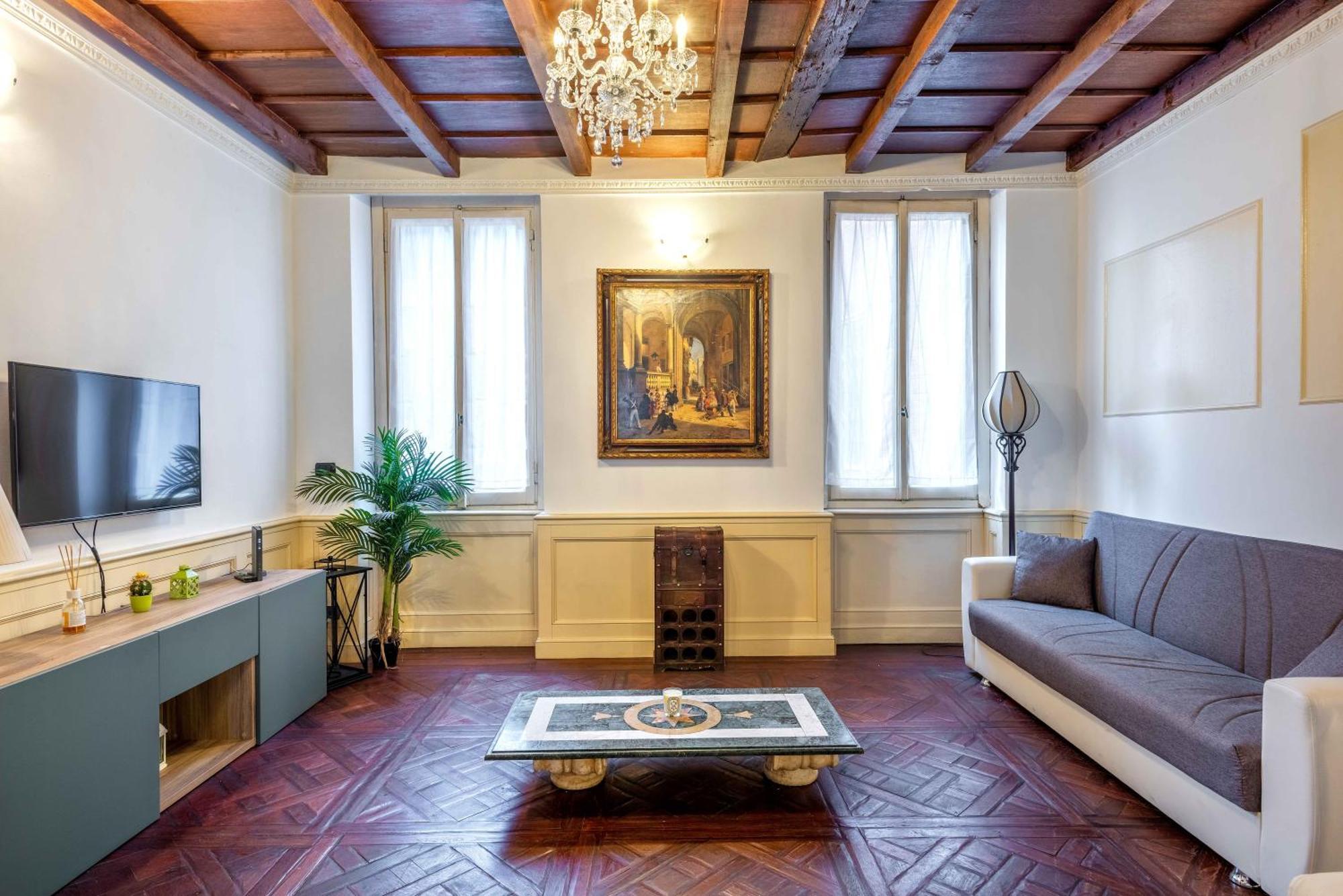 Apartment Exclusive 4 Bedrooms Near Duomo *