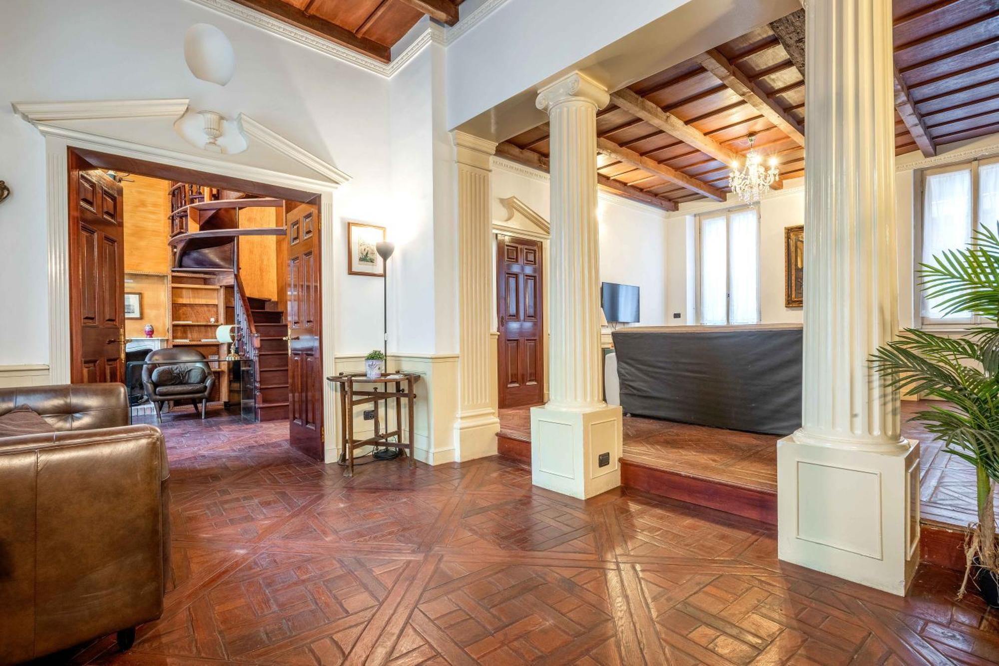 Exclusive 4 Bedrooms Near Duomo *