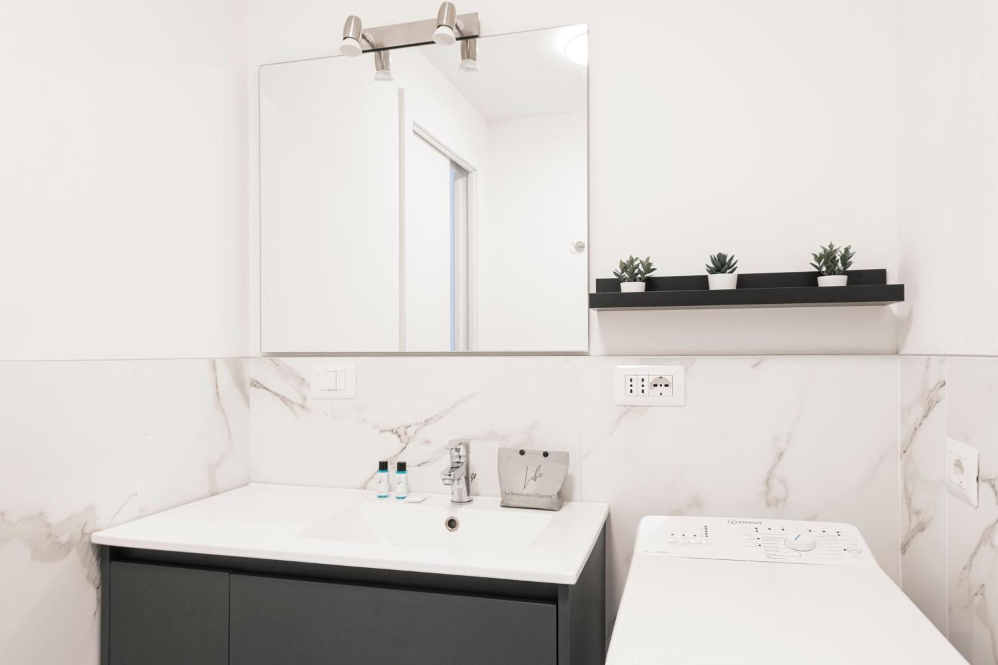 Apartment Easylife - Elegante Moderno E Accogliente - La Tua Oasi In Citta