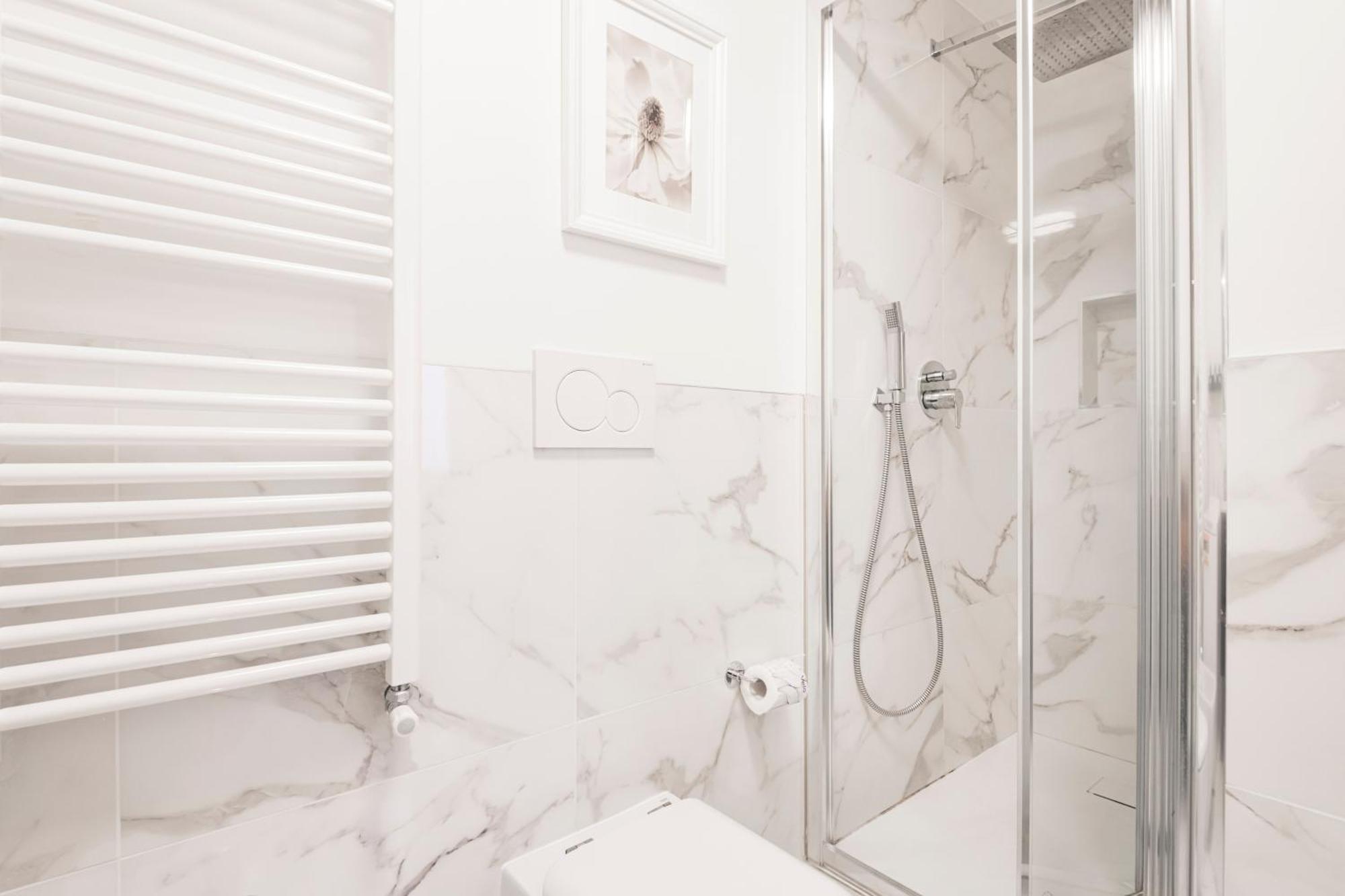 Apartment Easylife - Elegante Moderno E Accogliente - La Tua Oasi In Citta *