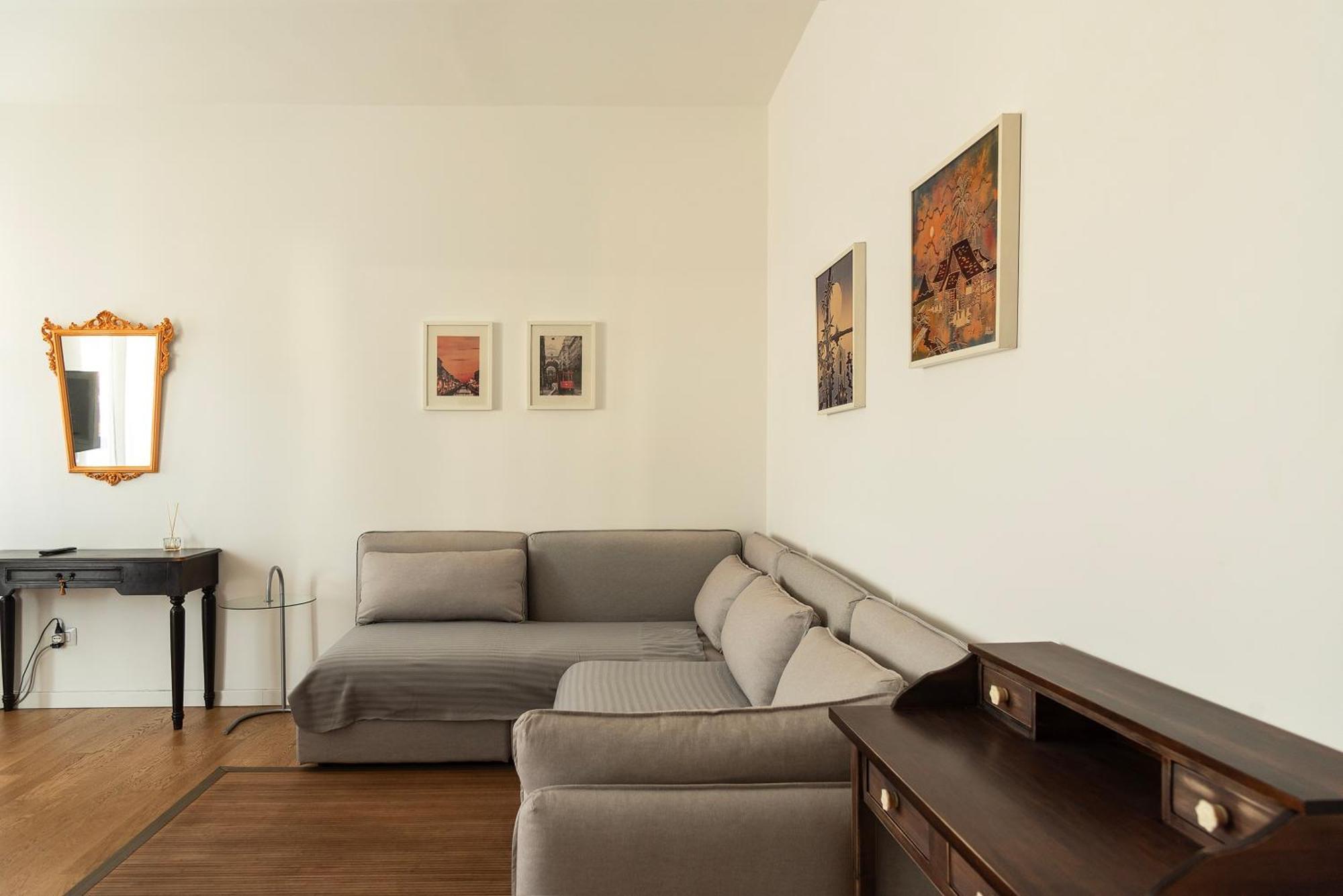 Youhosty - Soderini 25 Mailand