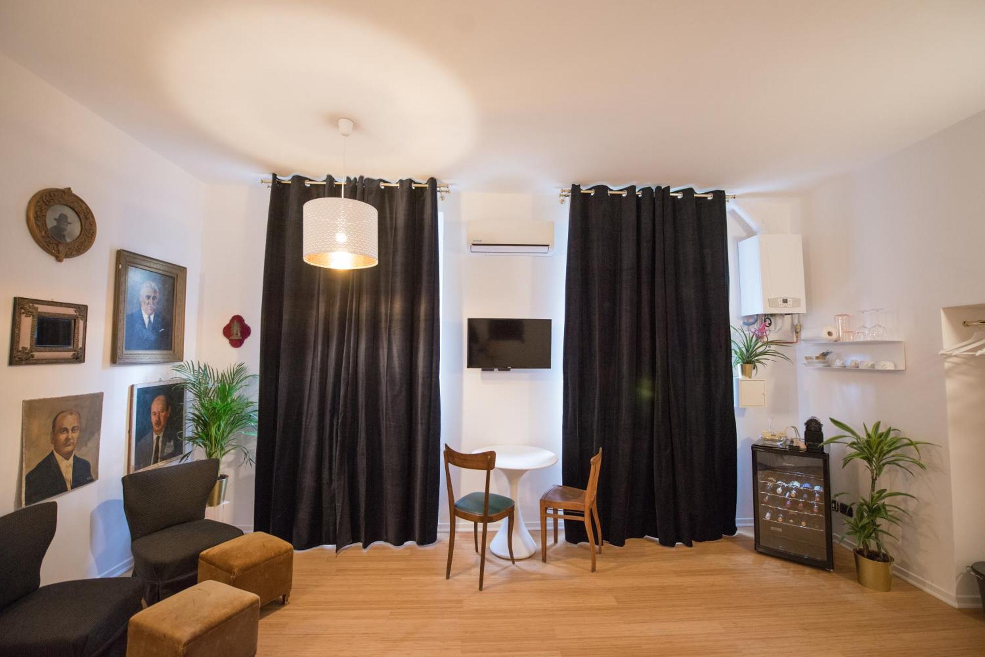 Small Studio 5 Min To The Metro Mailand