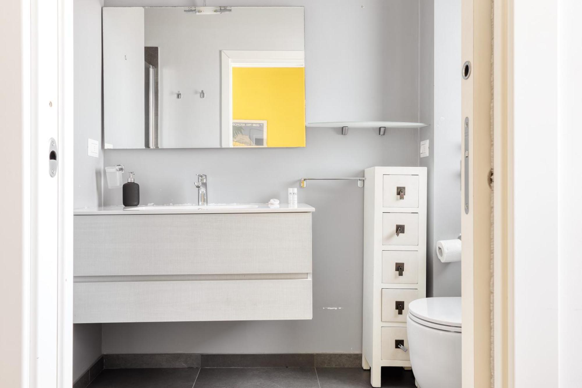 Apartment Joivy Stylish 2br Flat Next To Navigli *