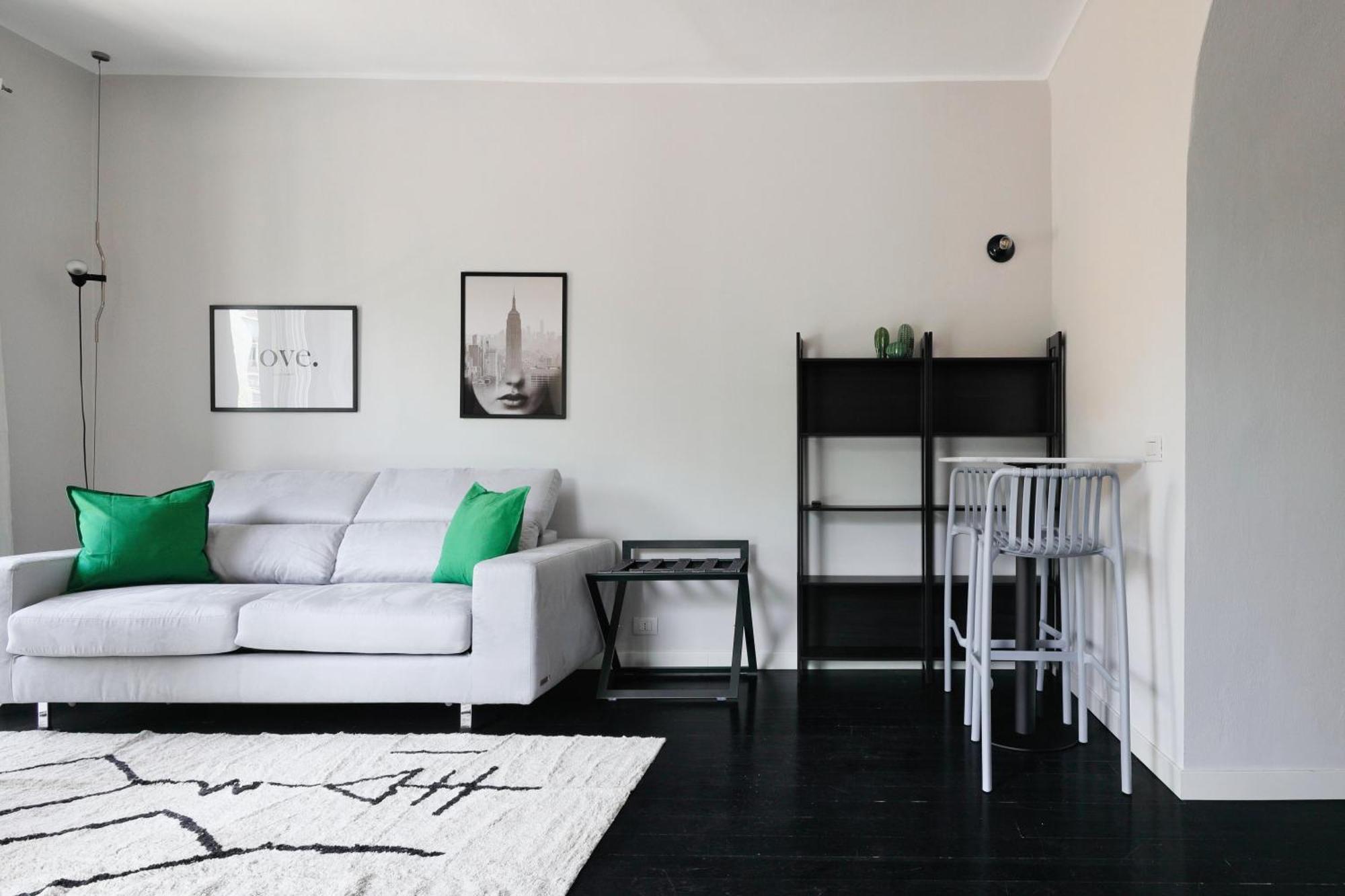 Stylish And Spacious Flat - Porta Venezia * Milão