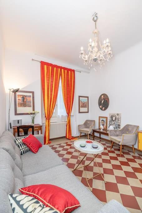 La Casa Di Ross * Mailand