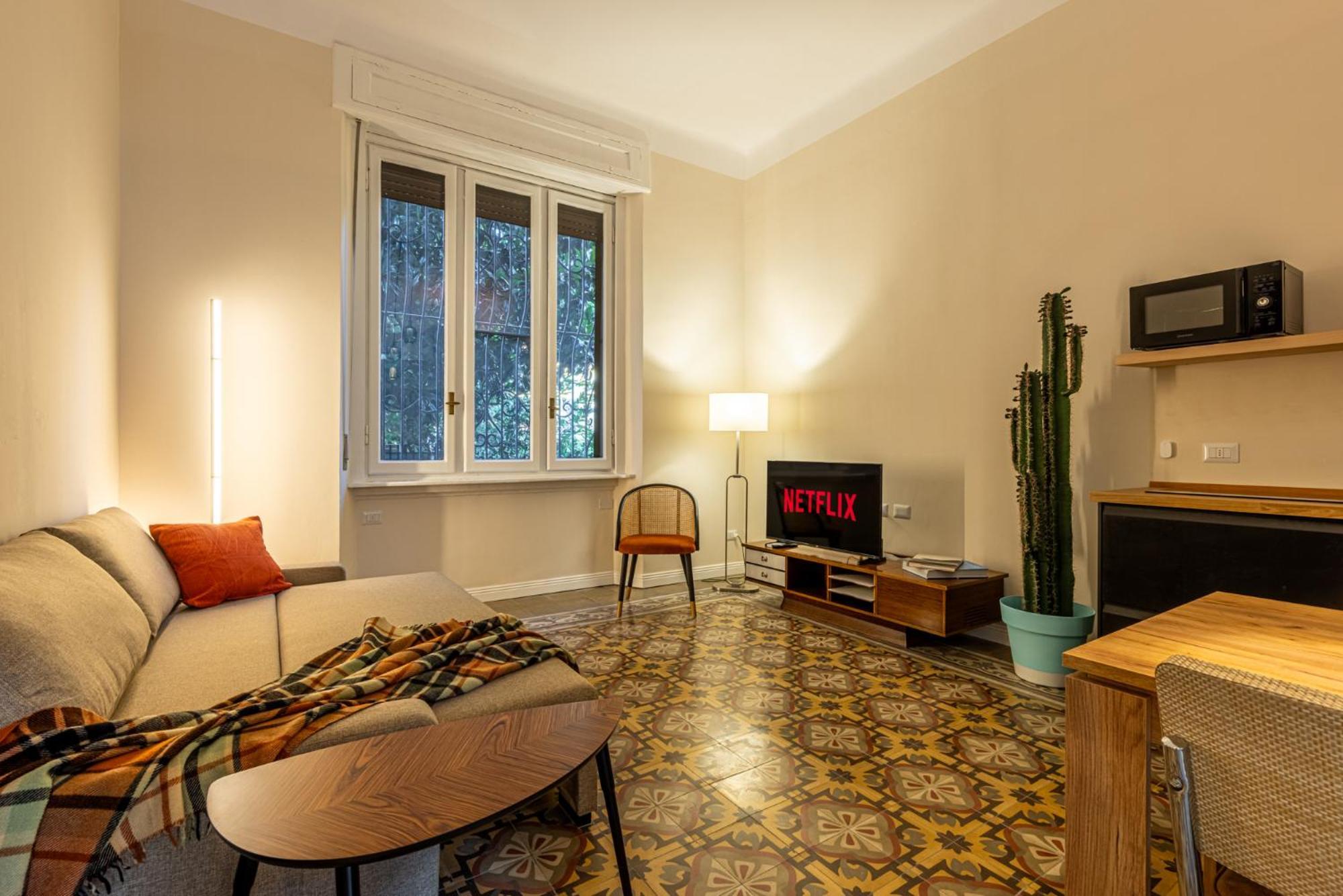 Bilocale Chic In Tropical A Due Passi Da Stazione Apartment Mailand