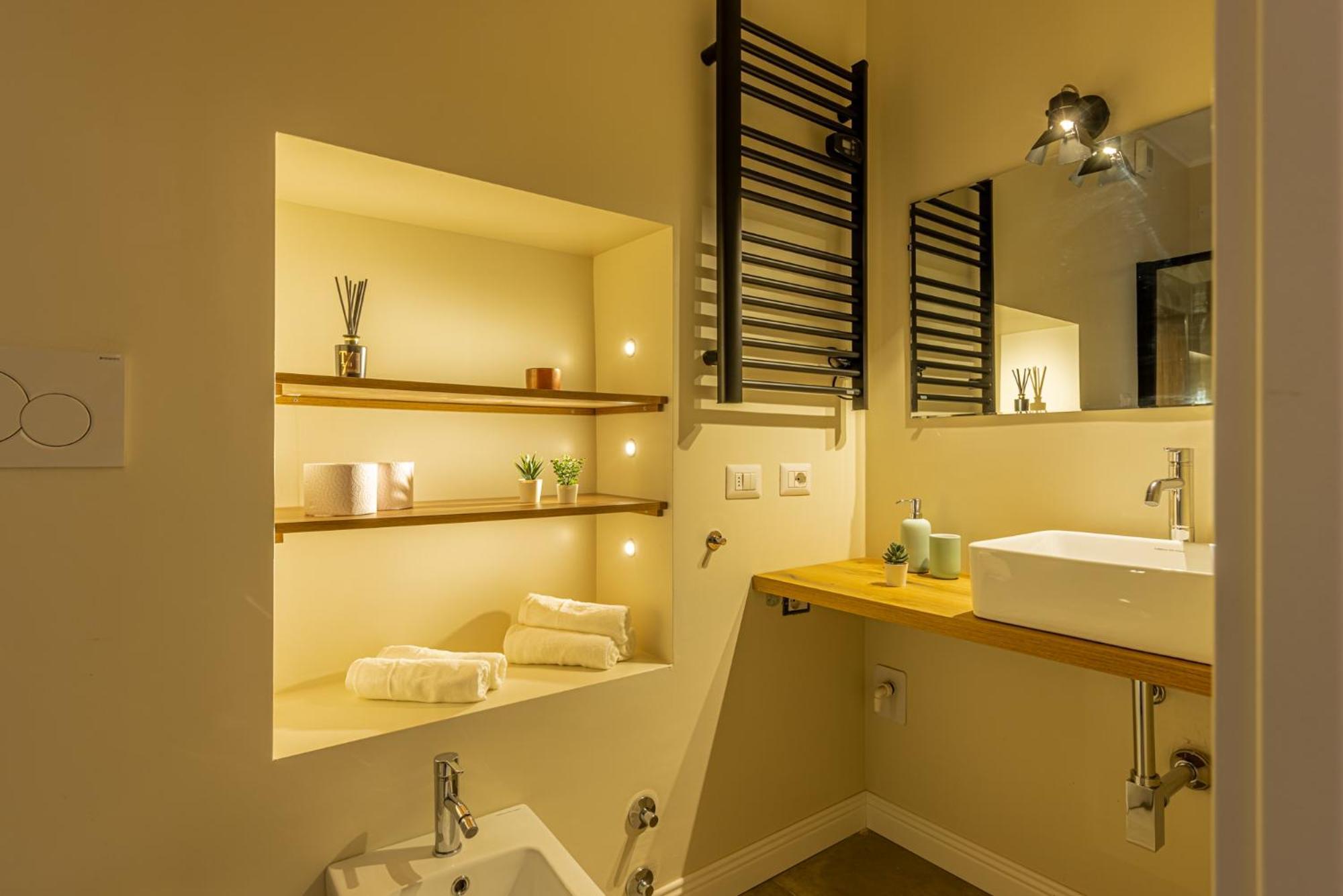 Bilocale Chic In Tropical A Due Passi Da Stazione Apartment *