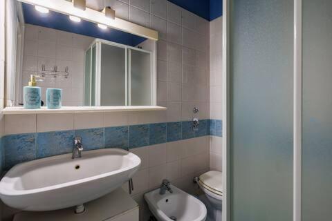 Nye-apart Portello-milan Fiera Life-san Siro-ippodromo- Allianz Cloud-cozy Flat With Big Terrace