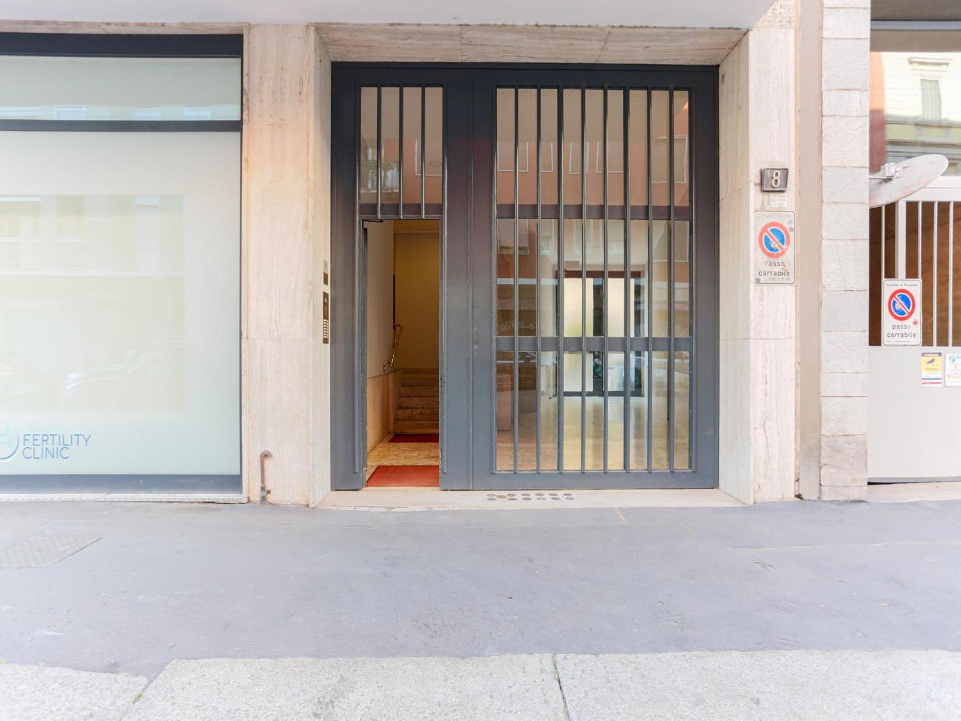 The Rent - Spacious And Renovated Multi-room In The Missori Area Mailand