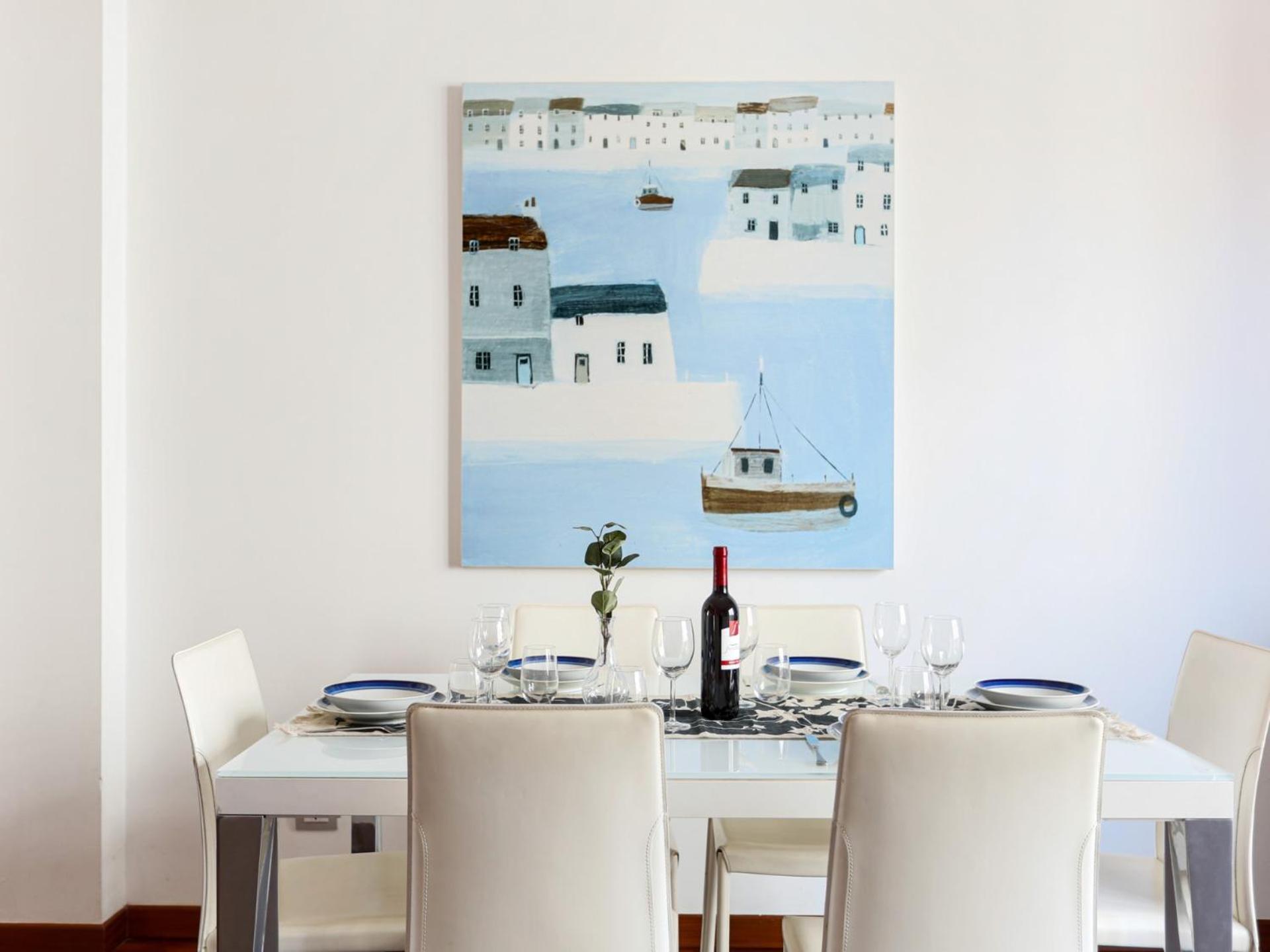 The Rent - Spacious And Renovated Multi-room In The Missori Area