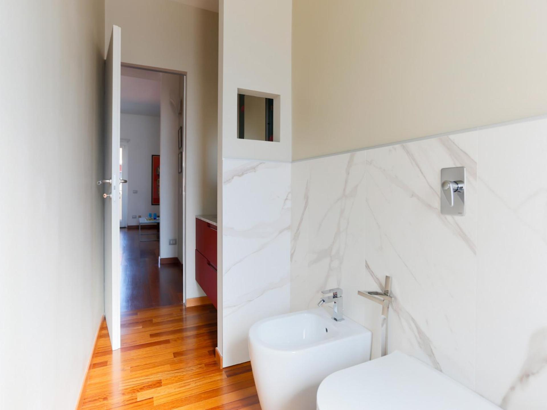 The Rent - Spacious And Renovated Multi-room In The Missori Area * Mailand