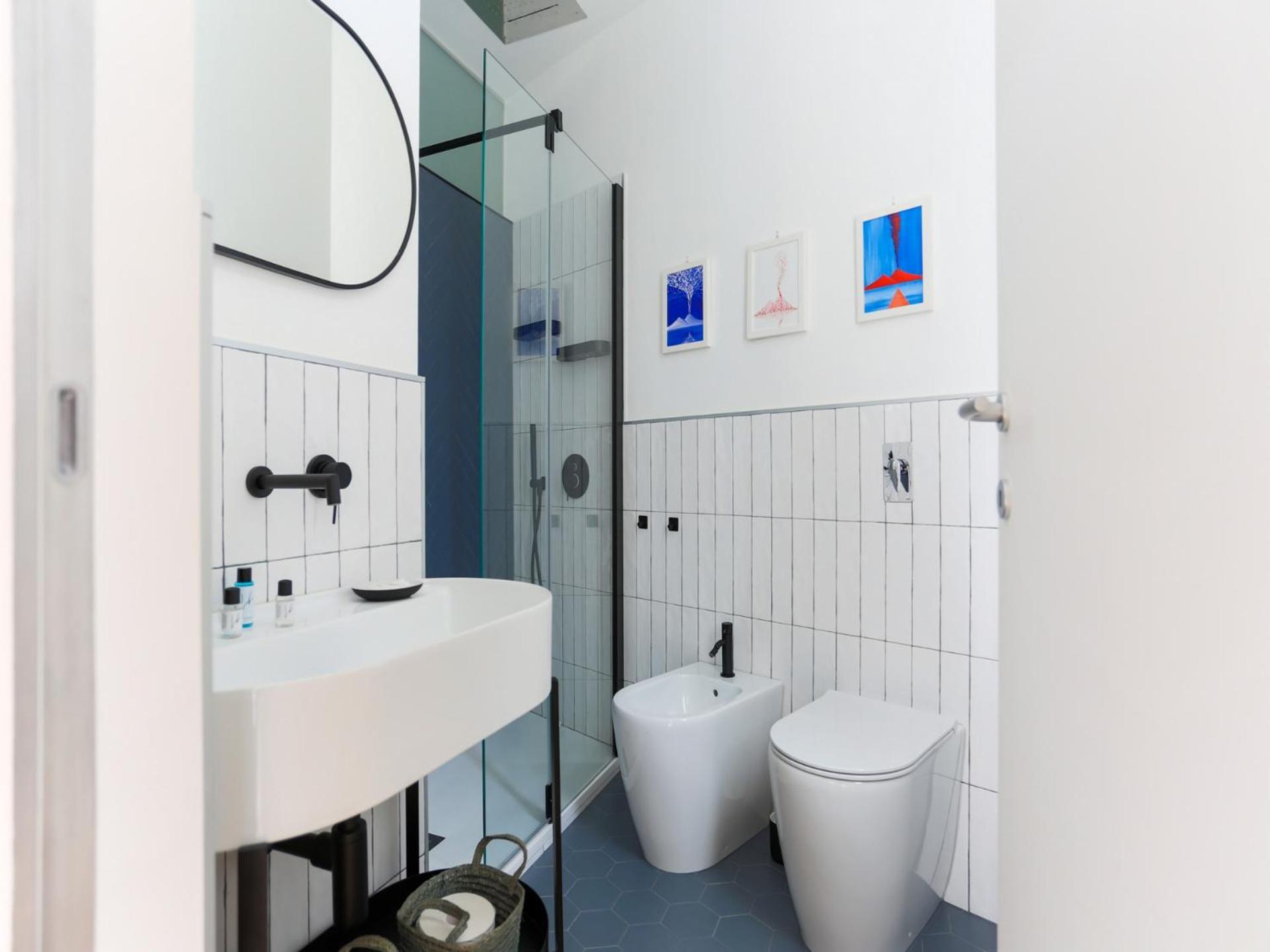 Apartment The Rent - Spacious And Renovated Multi-room In The Missori Area