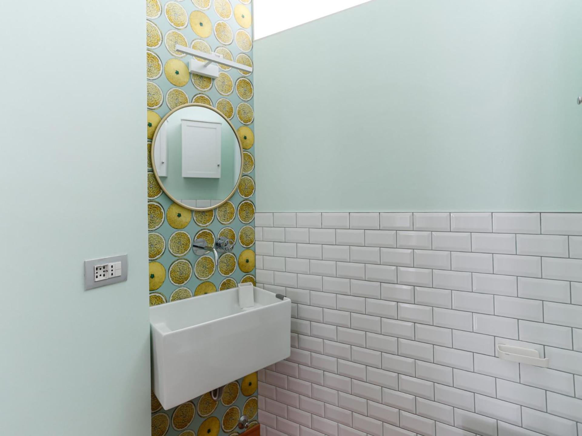The Rent - Spacious And Renovated Multi-room In The Missori Area Mailand