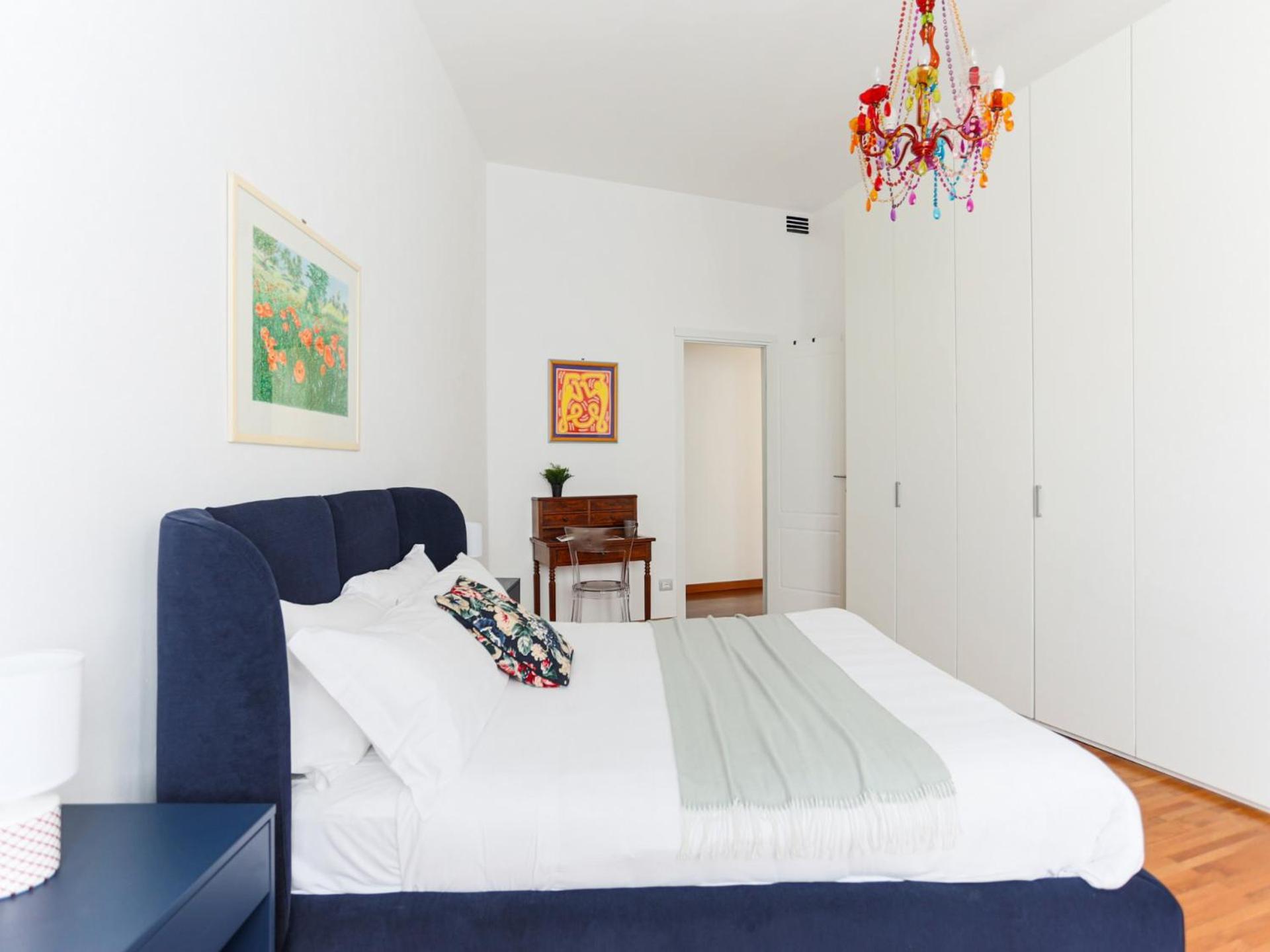 The Rent - Spacious And Renovated Multi-room In The Missori Area Apartment Mailand
