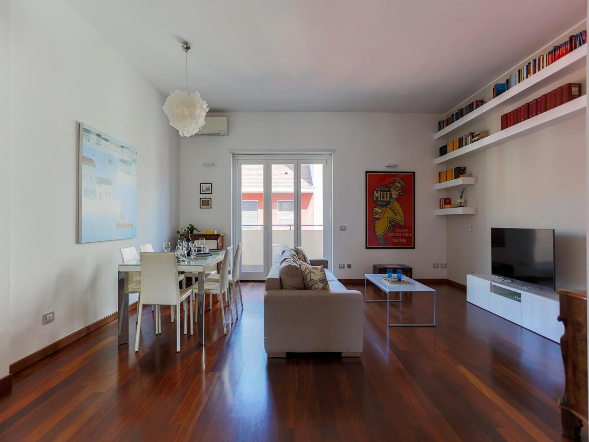 The Rent - Spacious And Renovated Multi-room In The Missori Area Mailand