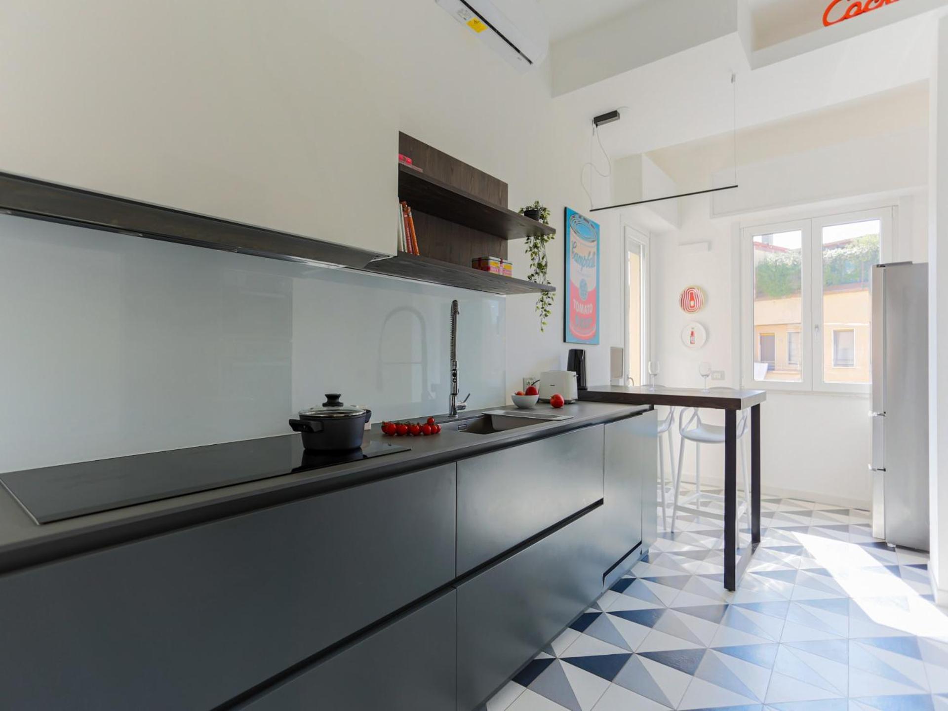 The Rent - Spacious And Renovated Multi-room In The Missori Area