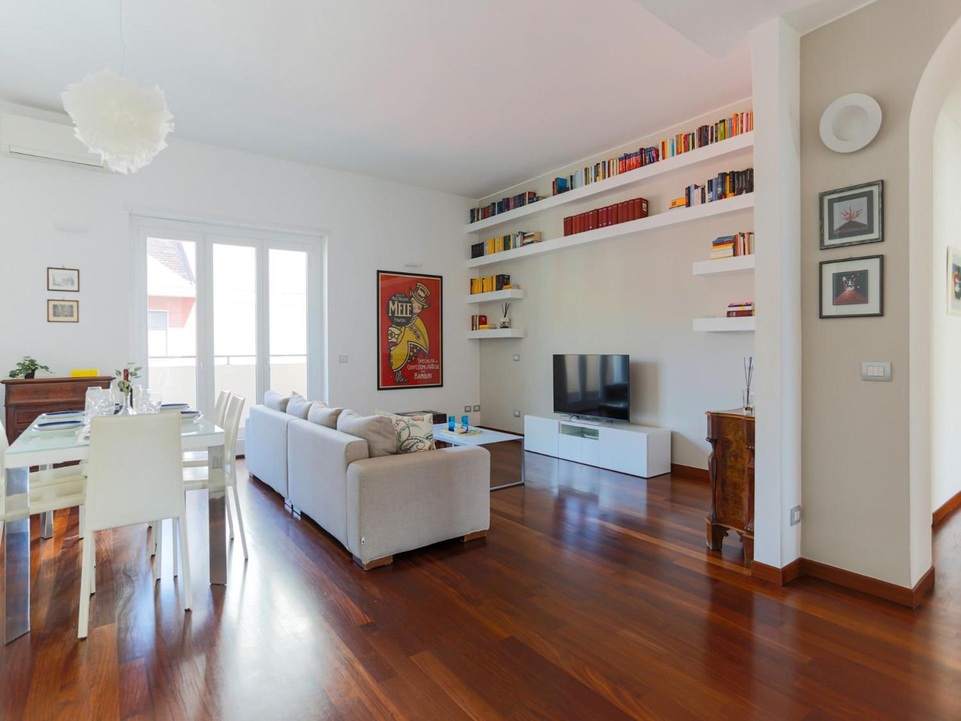 Apartment The Rent - Spacious And Renovated Multi-room In The Missori Area