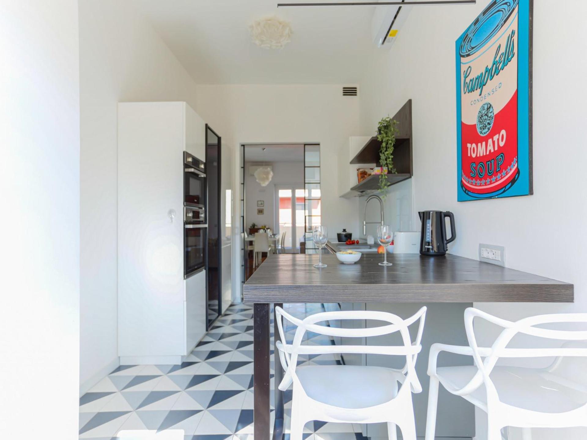 The Rent - Spacious And Renovated Multi-room In The Missori Area Mailand