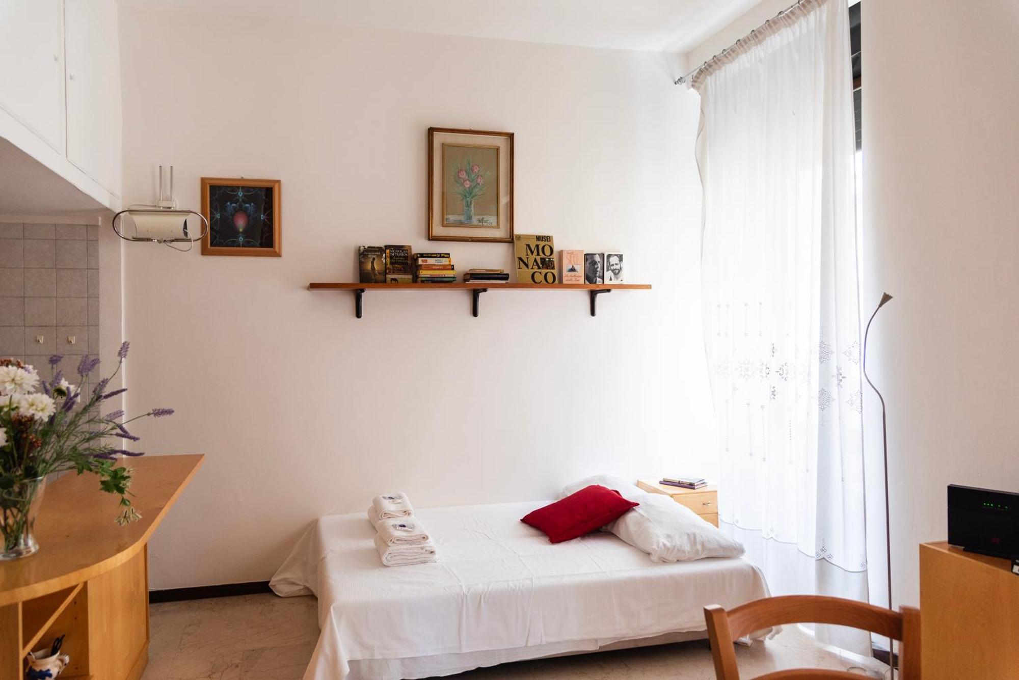 Apartment Youhosty - Lecco 11