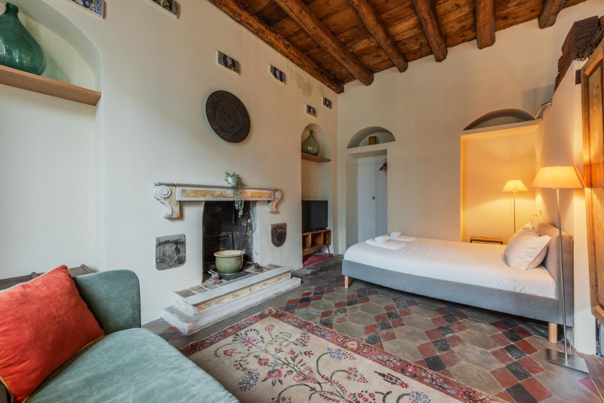 Porta Garibaldi Antique Charm Apartment Milan