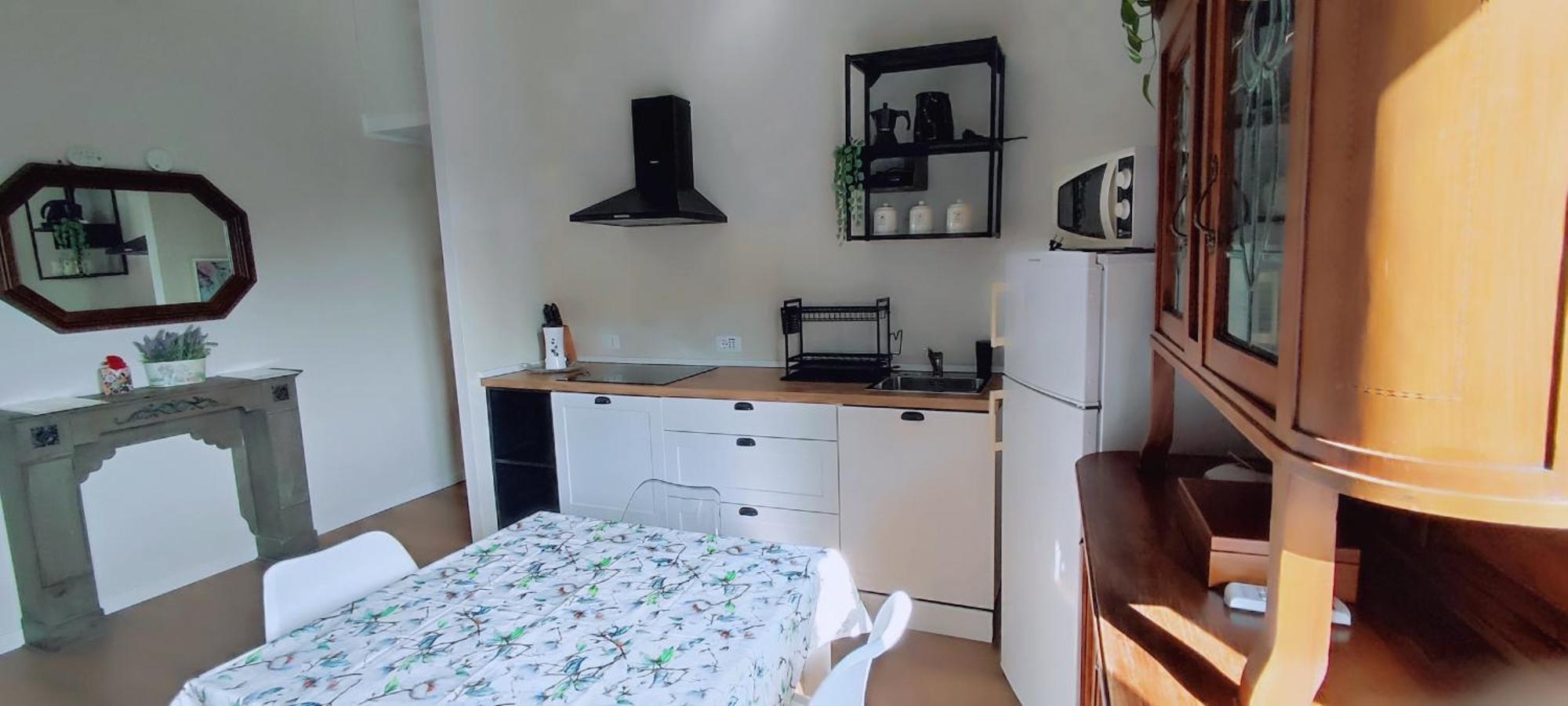 2 Bedroom Gem Near Fast Wi Fi Kademy House Apartment Mailand