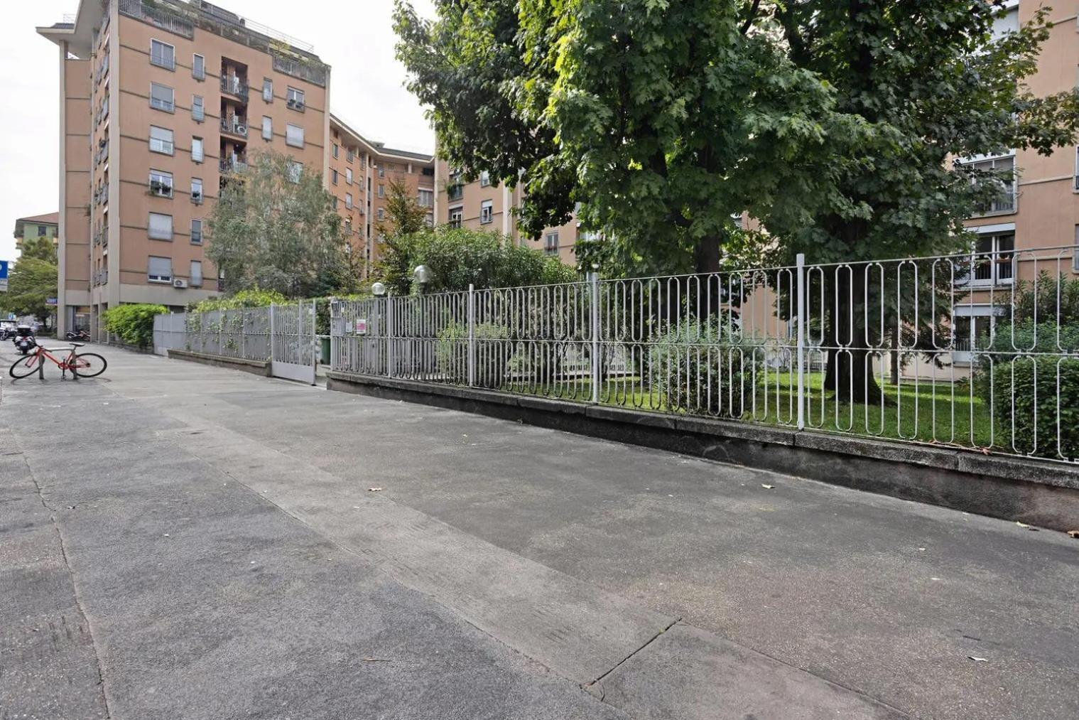 Cadolini - Secured Parking! - Duomo In 20 Min - Quiteness And Garden Apartment *