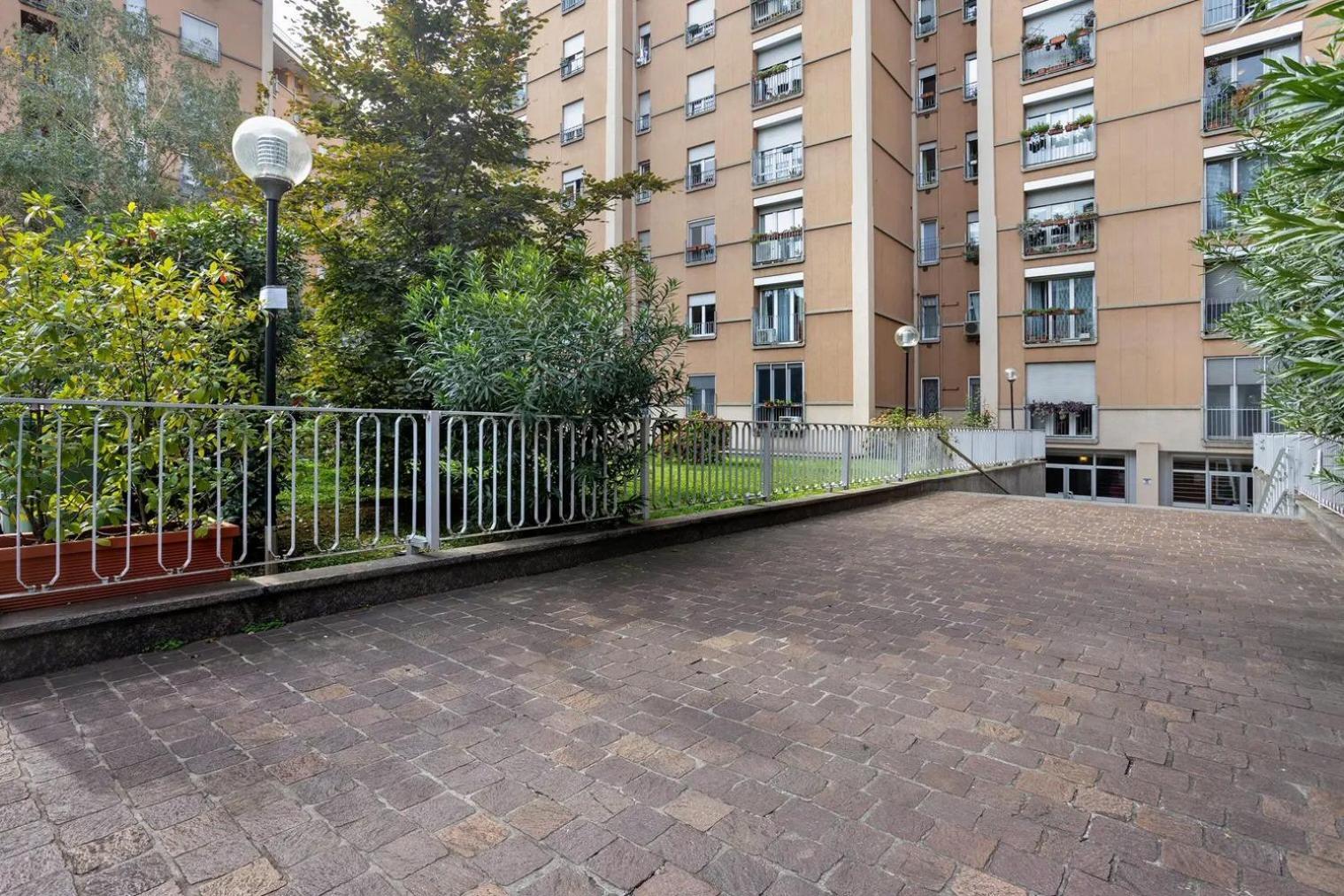Apartment Cadolini - Secured Parking! - Duomo In 20 Min - Quiteness And Garden *