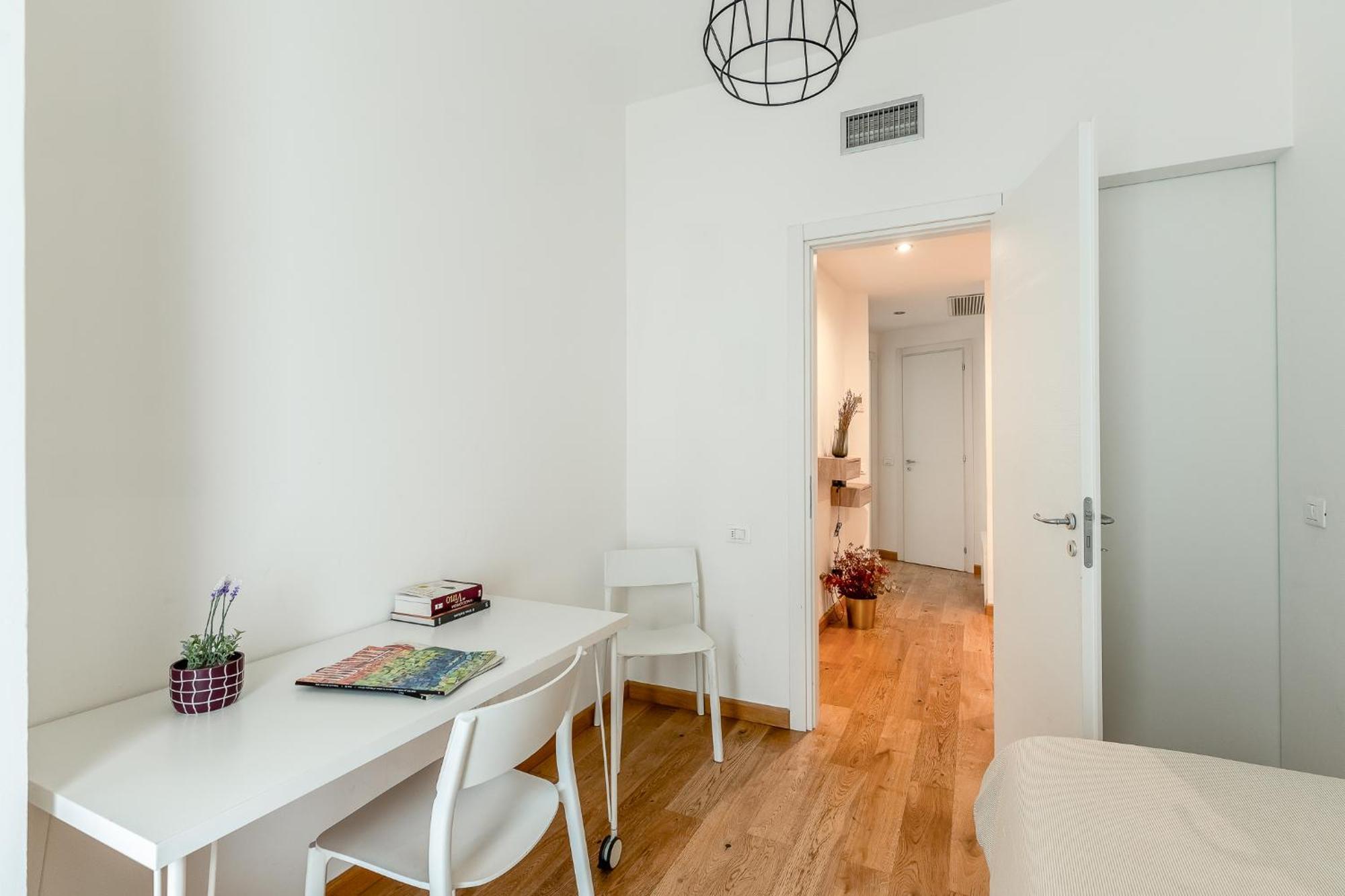 Favola House Isola Apartment *