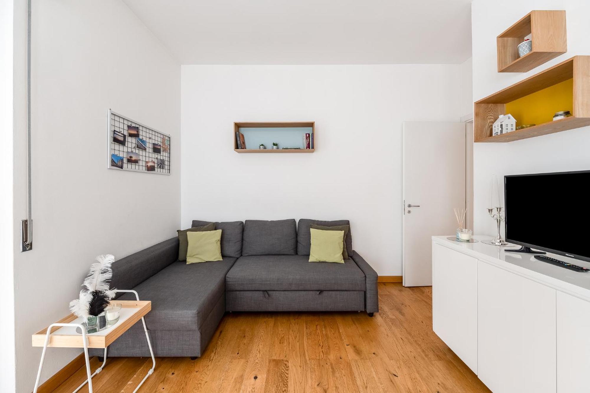 Favola House Isola * Milan