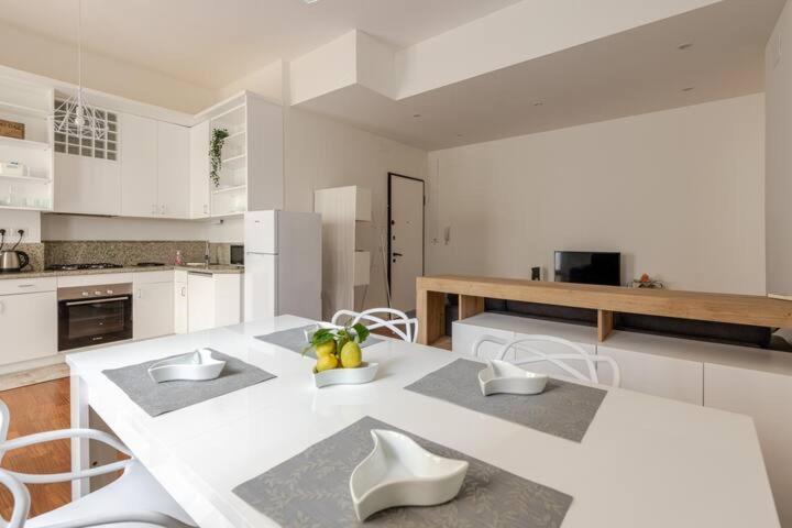 Apartment Like At - Close To Metro, Stadio San Siro, Duomo, Con Parcheggio Privato