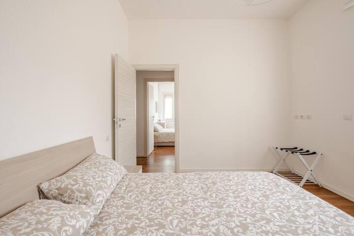 Like At - Close To Metro, Stadio San Siro, Duomo, Con Parcheggio Privato *