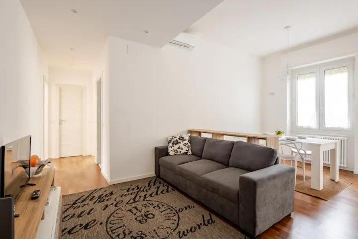 Apartment Like At - Close To Metro, Stadio San Siro, Duomo, Con Parcheggio Privato Mailand
