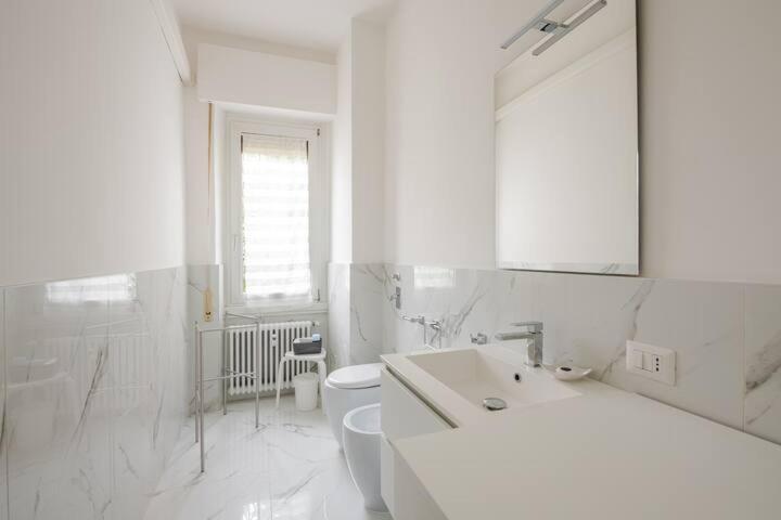 Apartment Like At - Close To Metro, Stadio San Siro, Duomo, Con Parcheggio Privato Mailand