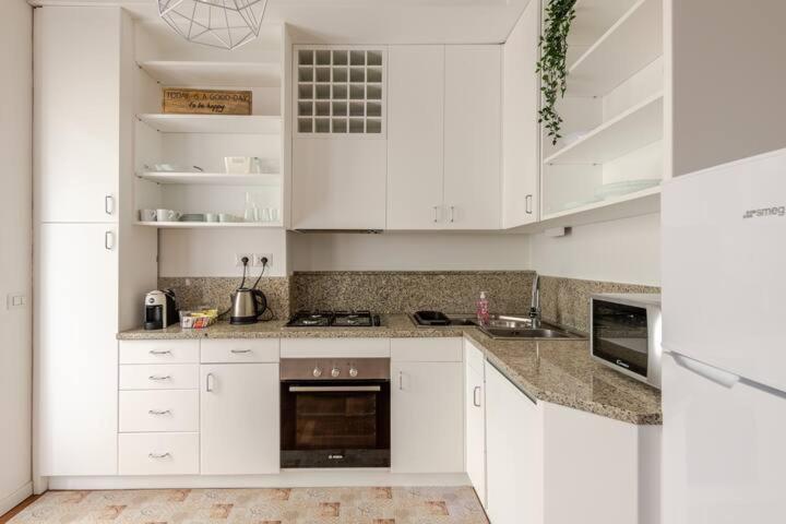 Like At - Close To Metro, Stadio San Siro, Duomo, Con Parcheggio Privato Mailand
