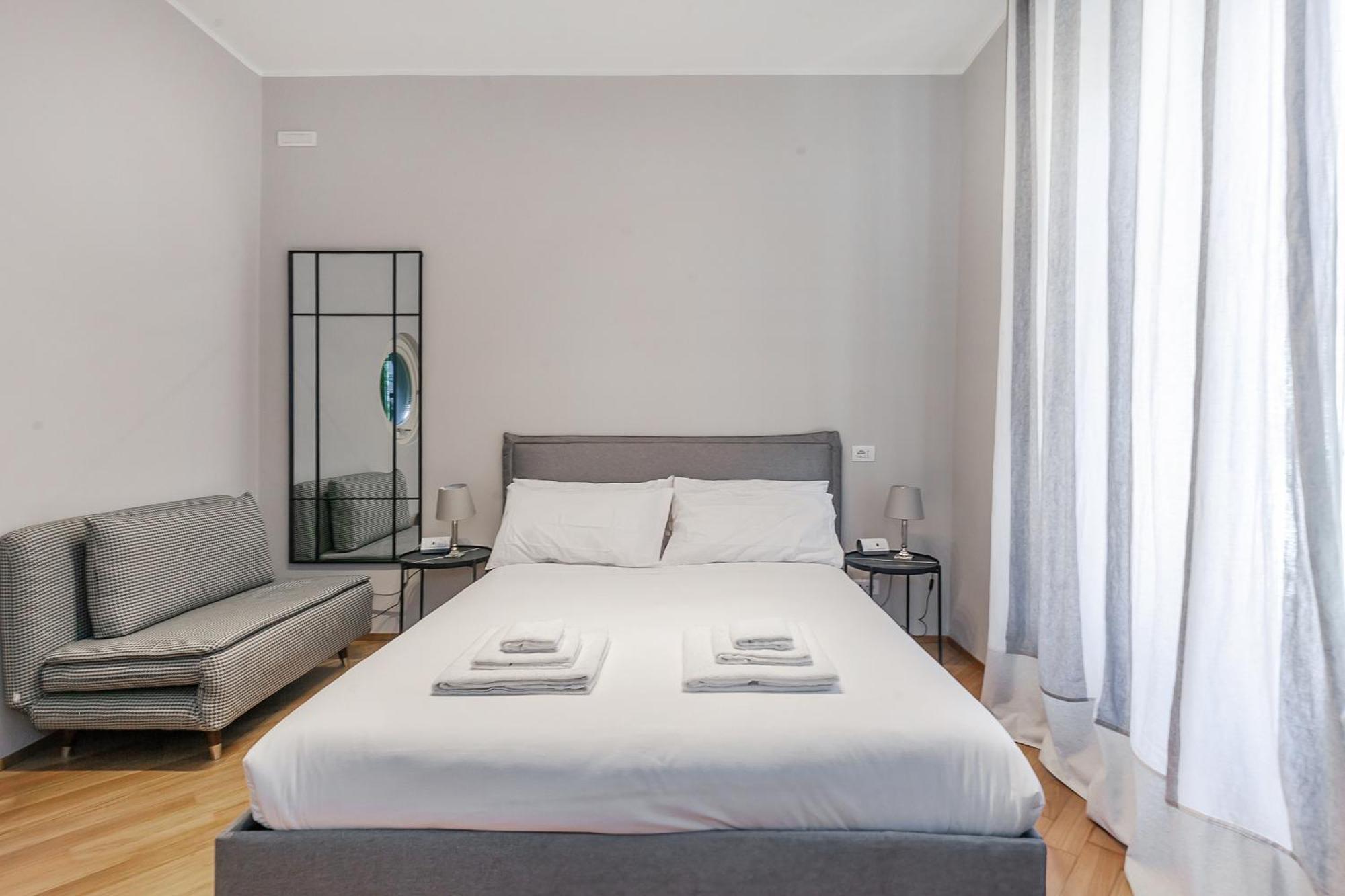 San Babila Prestige - A Few Steps From Duomo Apartment *